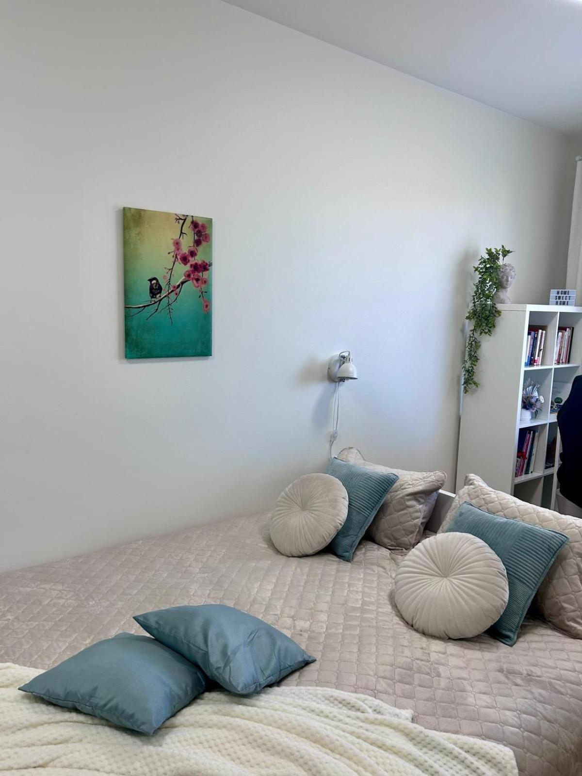Stella'S Apartment - City Center - Free Secure Parking - Big Sun Terrace - Air Conditioning - Wifi - Tram To The Tallinn Bus Station And Old Town エクステリア 写真