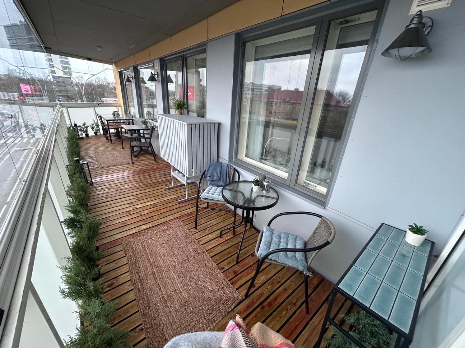 Stella'S Apartment - City Center - Free Secure Parking - Big Sun Terrace - Air Conditioning - Wifi - Tram To The Tallinn Bus Station And Old Town エクステリア 写真