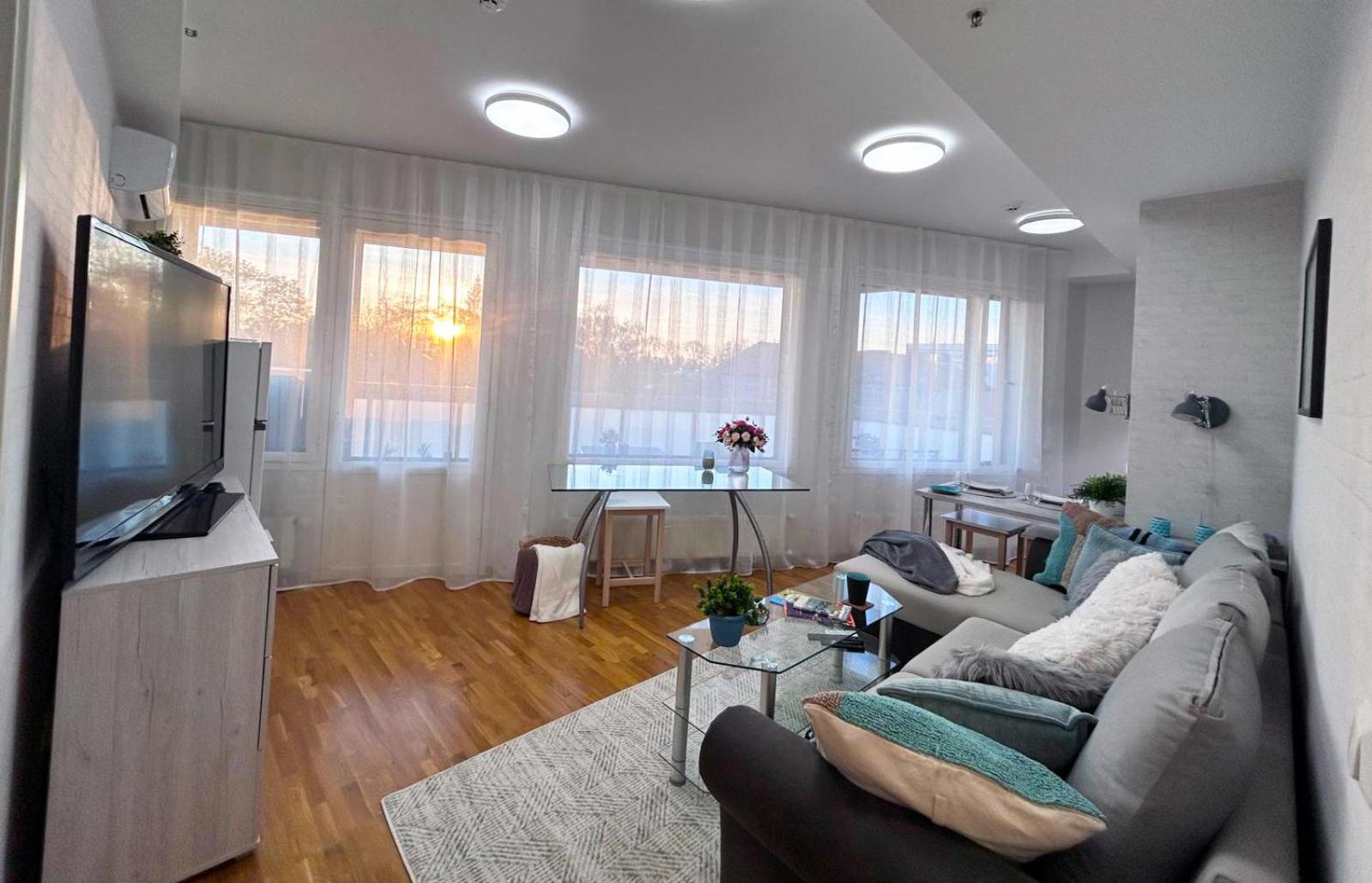 Stella'S Apartment - City Center - Free Secure Parking - Big Sun Terrace - Air Conditioning - Wifi - Tram To The Tallinn Bus Station And Old Town エクステリア 写真