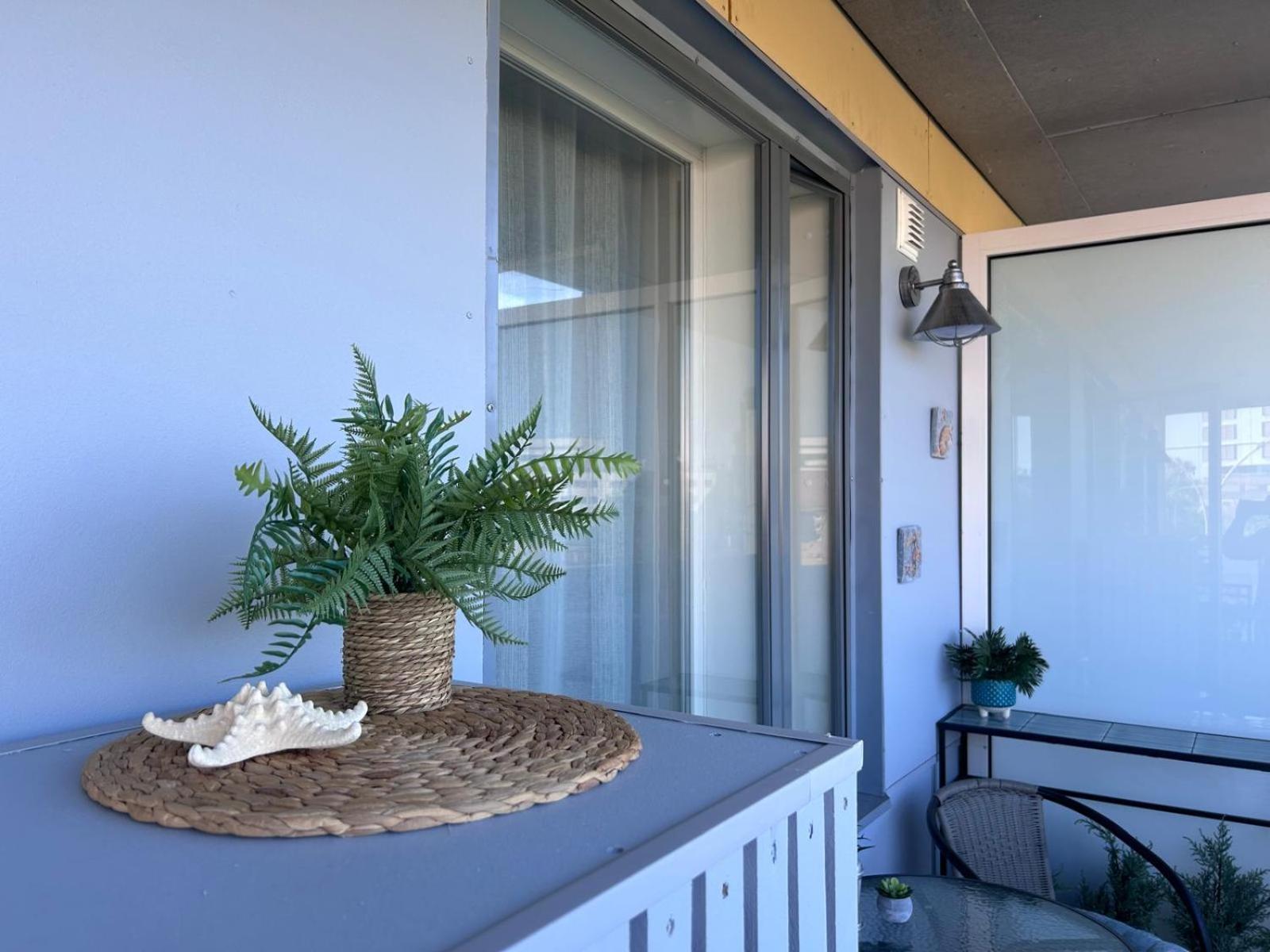 Stella'S Apartment - City Center - Free Secure Parking - Big Sun Terrace - Air Conditioning - Wifi - Tram To The Tallinn Bus Station And Old Town エクステリア 写真