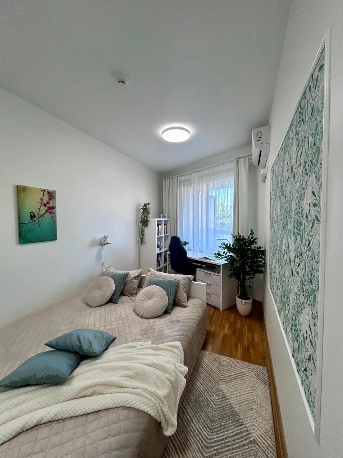 Stella'S Apartment - City Center - Free Secure Parking - Big Sun Terrace - Air Conditioning - Wifi - Tram To The Tallinn Bus Station And Old Town エクステリア 写真