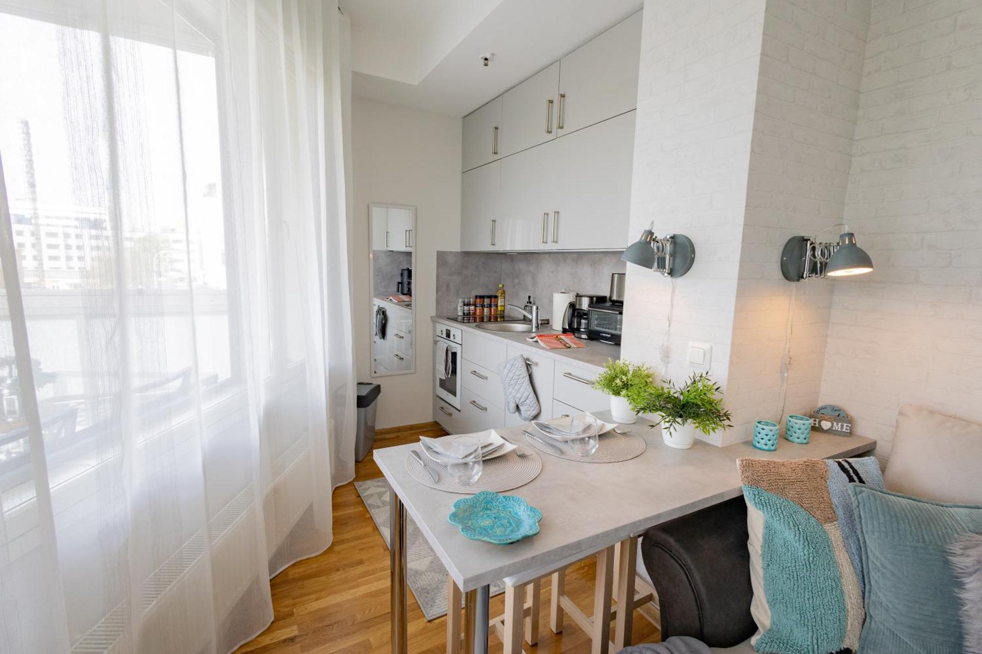 Stella'S Apartment - City Center - Free Secure Parking - Big Sun Terrace - Air Conditioning - Wifi - Tram To The Tallinn Bus Station And Old Town エクステリア 写真