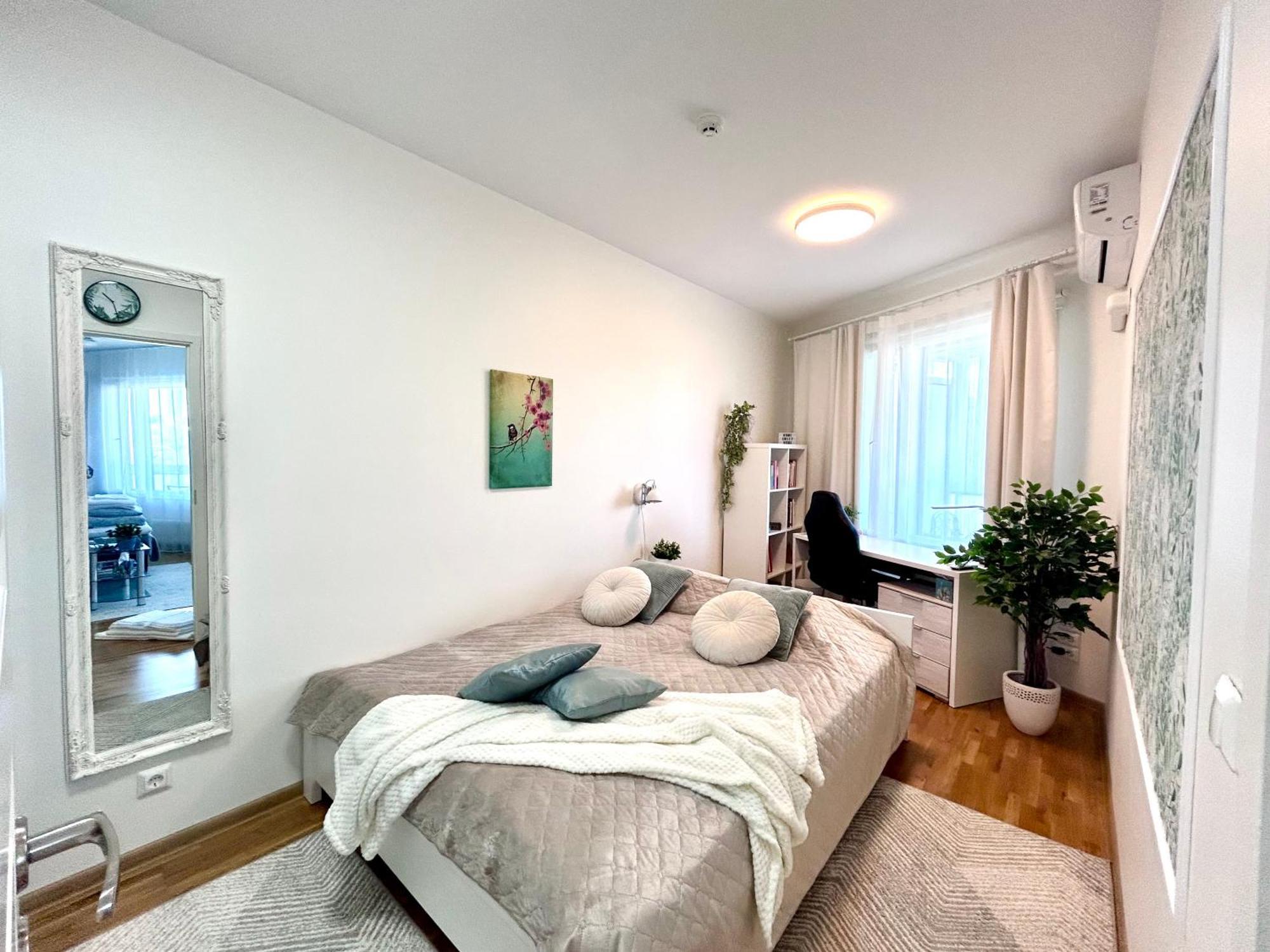 Stella'S Apartment - City Center - Free Secure Parking - Big Sun Terrace - Air Conditioning - Wifi - Tram To The Tallinn Bus Station And Old Town エクステリア 写真